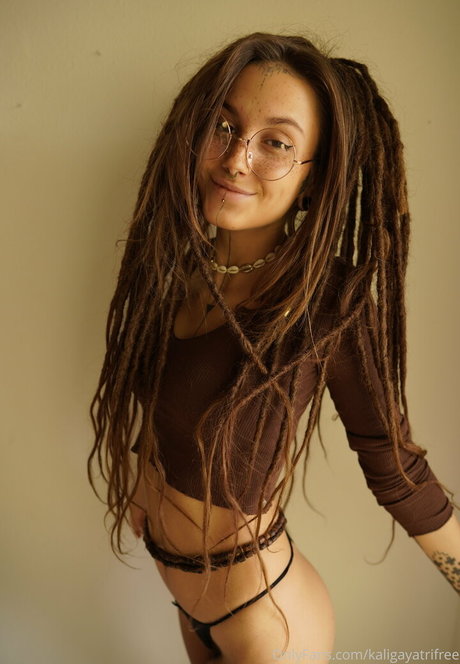 kaligayatrifree model erotic gallery