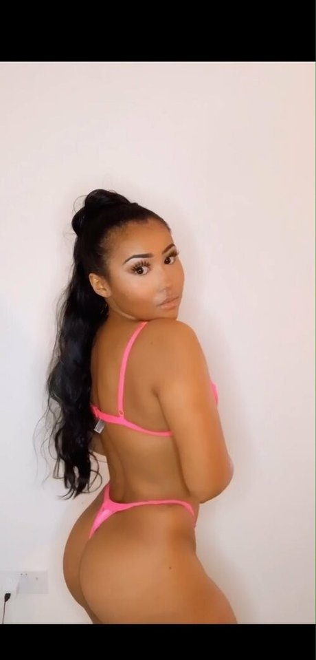 coco cooper model pretty img