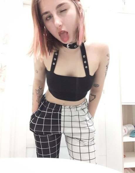 alice immodest porn star pic