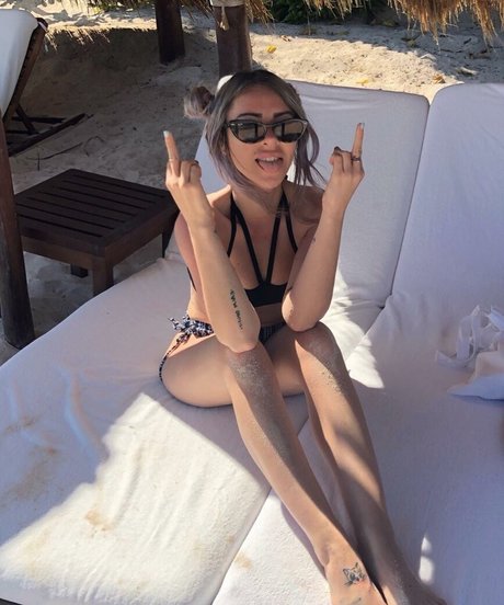 Alison Wonderland xxx star photo