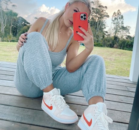 ellaredmond star best img