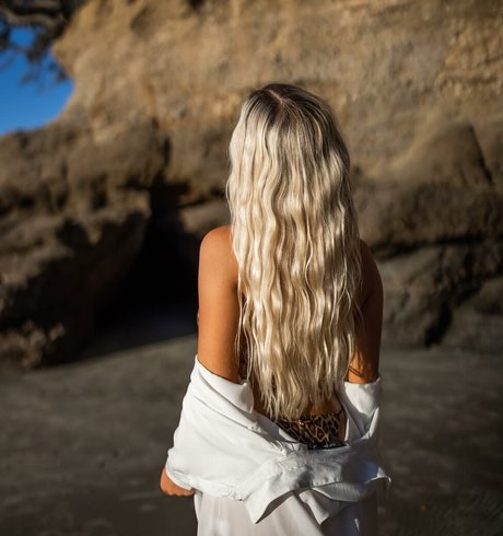 ellaredmond high quality actress pic