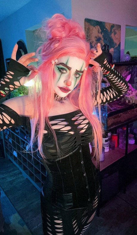 pokket official nude star image