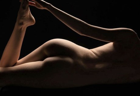 MoonLadyTay beautiful pornstar gallery