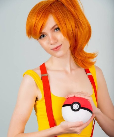 MoonLadyTay model top image