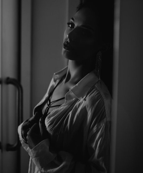 nicolol exclusive actress pic