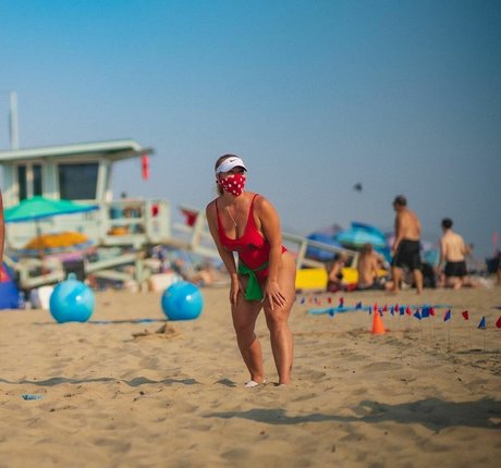 tayloredbyawats sex star photos