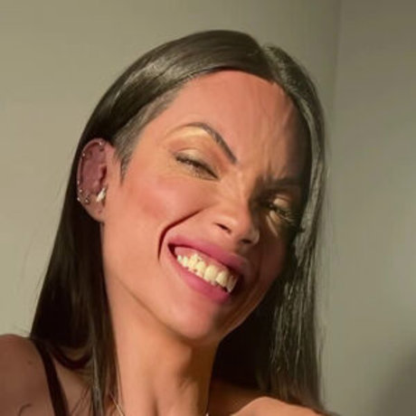 Janny Costa exclusive star photos