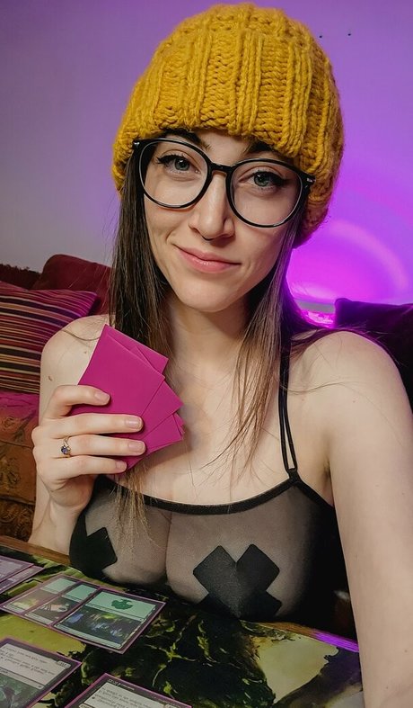 urhappywaifu adult star img