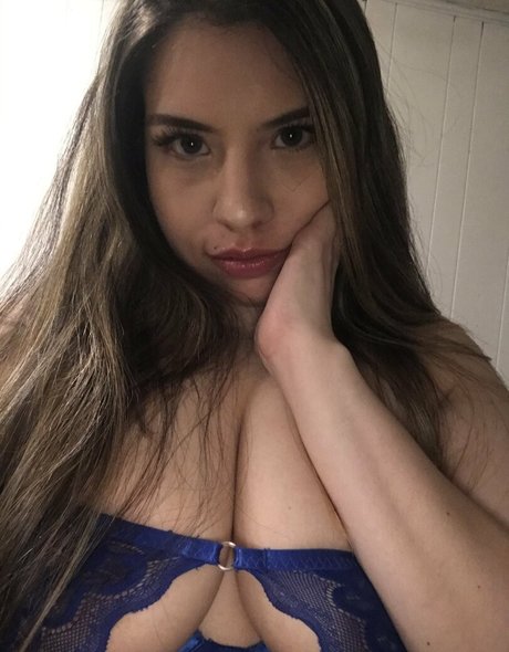 babyboowho69 pretty actress pics