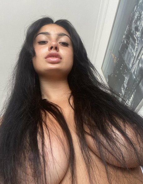 Mia Rae star sexy image