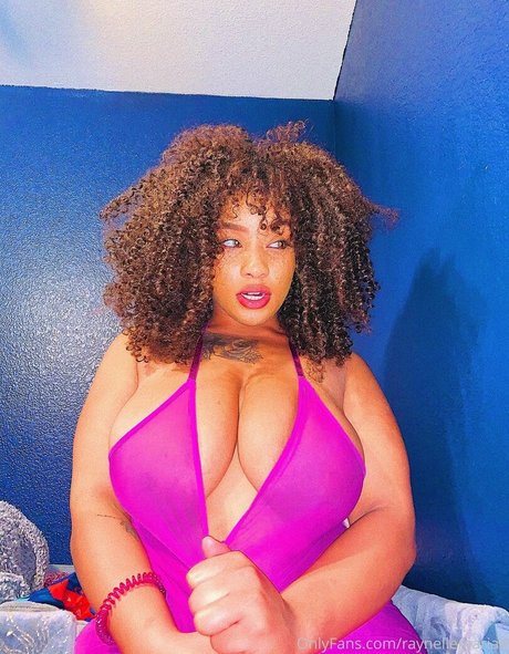 raynellemariah model pretty pictures