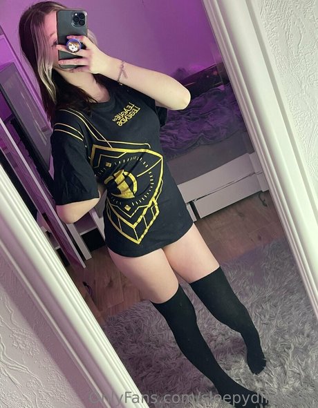 SleepyDinosaur erotic star images