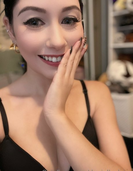 daniellaclaire nude star photo