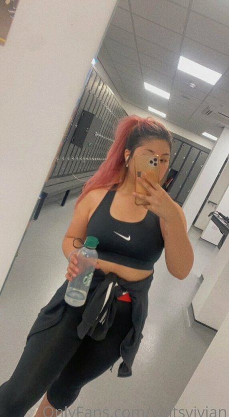 yoitsvivian hot star pic