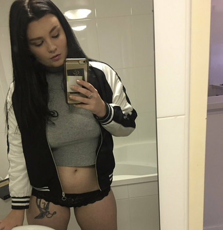 scarletfayx sexy star pictures