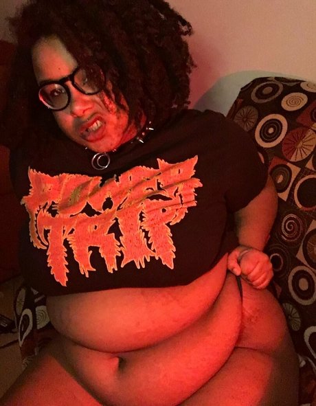 lilithlondon perfect star photo