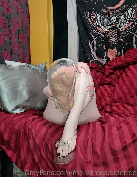 monstrouscutiefree pornstar hd pic