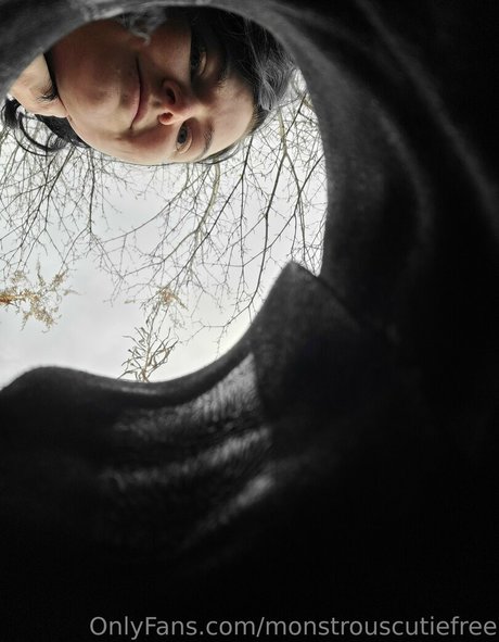 monstrouscutiefree model top galleries