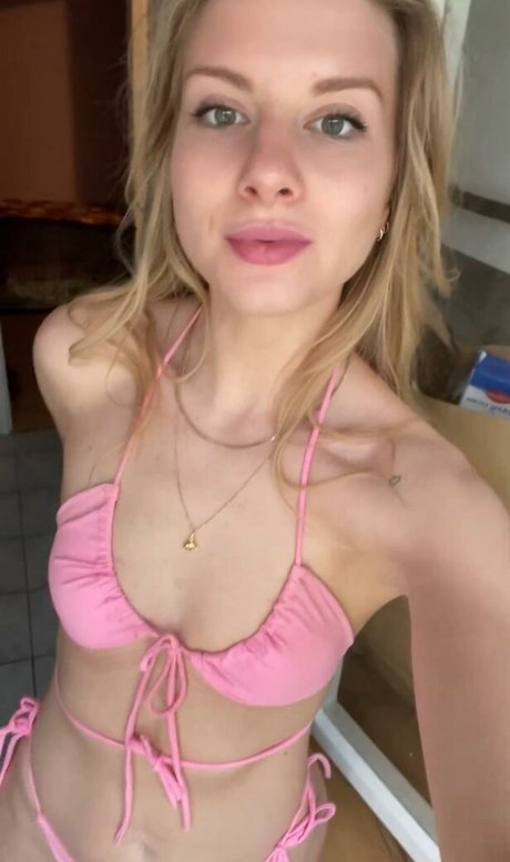 Irawhatsmyname24 model high quality pictures