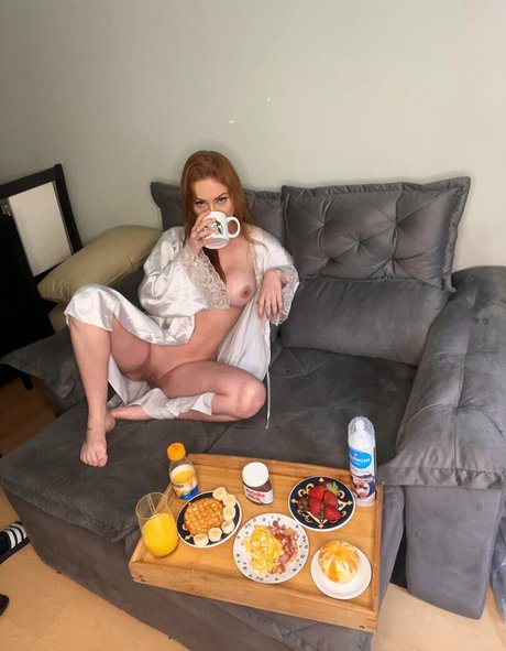 Debora Drumond star adult image