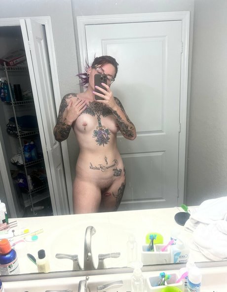 ginger muscle onlyfans free nude pic