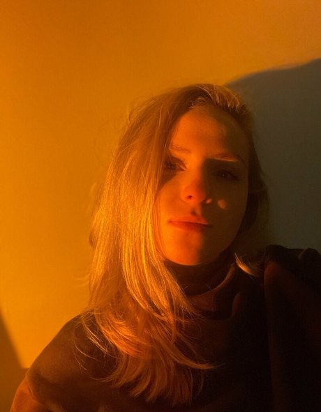 freeparrot exclusive star image