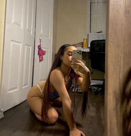 kindlykileyy erotic actress pics