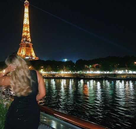 Helayna Birkett pretty model picture