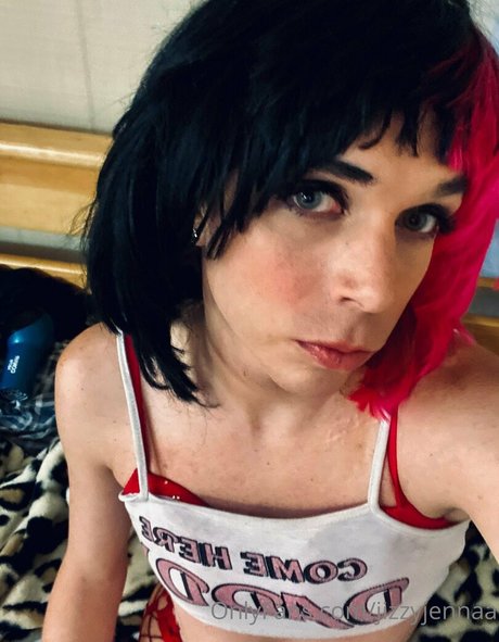 jizzyjennaa pornstar beautiful pic