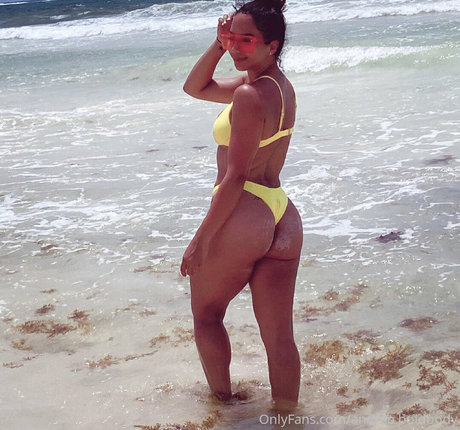 Andrea Boldbody exclusive actress image