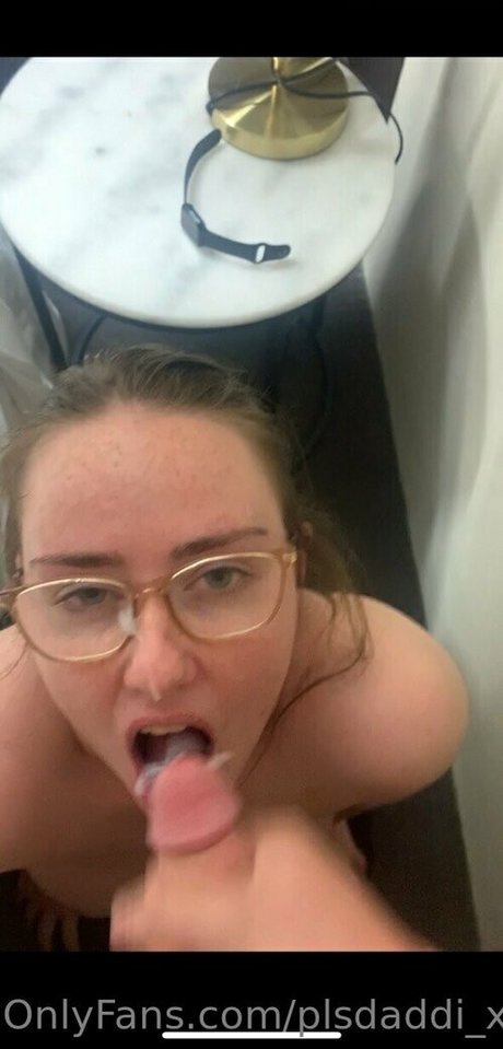 plsdaddi xo star naked photo