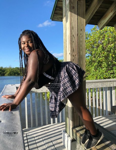 therealzoey sex actress photo