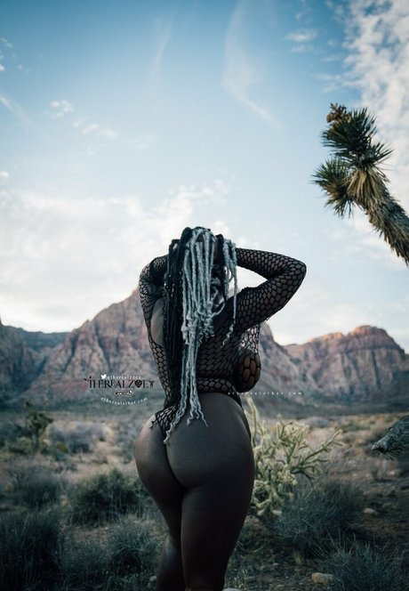 therealzoey art actress img