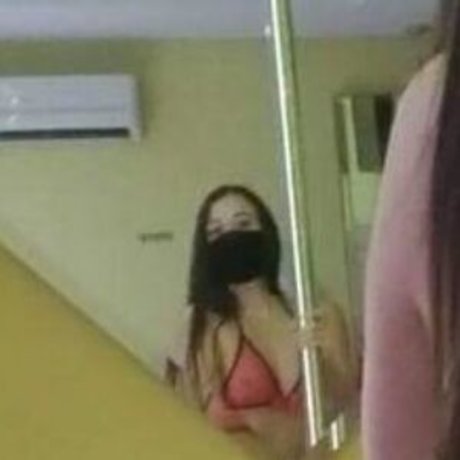 Belle Angel hot model photo