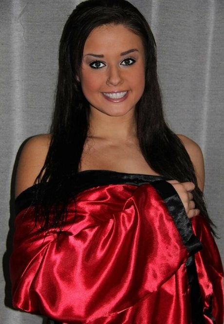 Daria Thibault hd star pictures