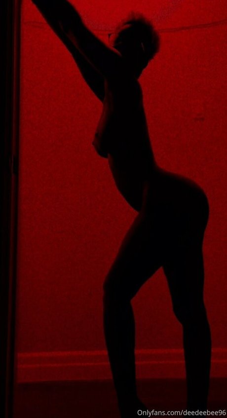deedeebee96 model erotic images