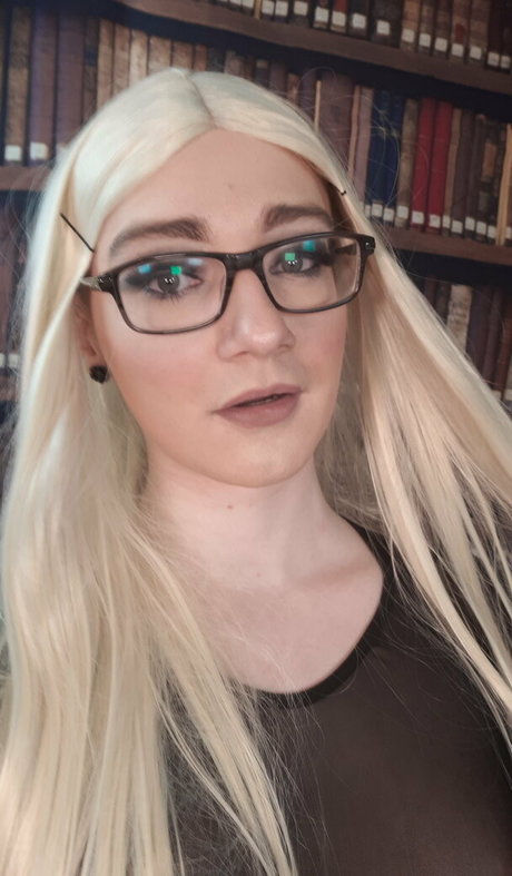 rileycross top star picture