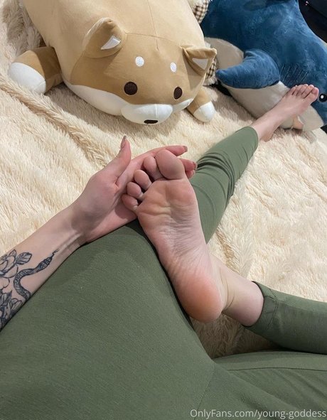 young goddess model sexy photo