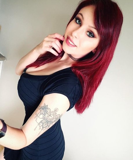 Madison Agnew exclusive actress pics