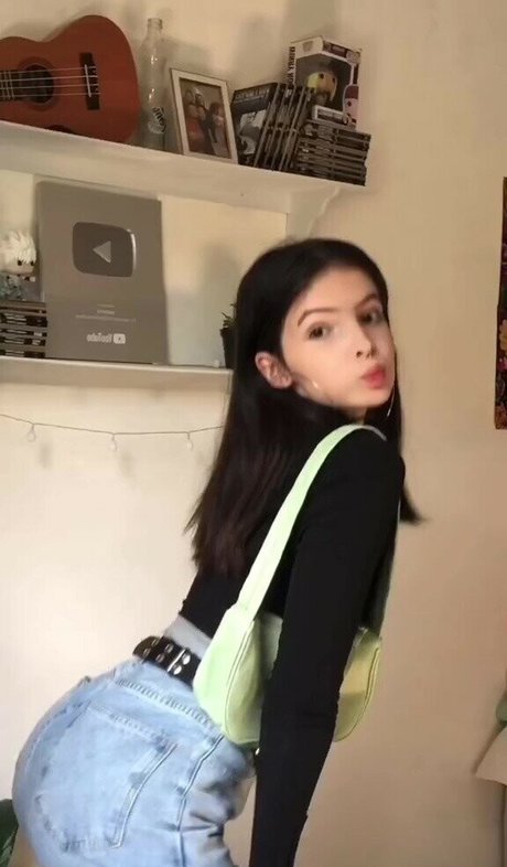 Victoria Ribeiro pornstar nudes photo