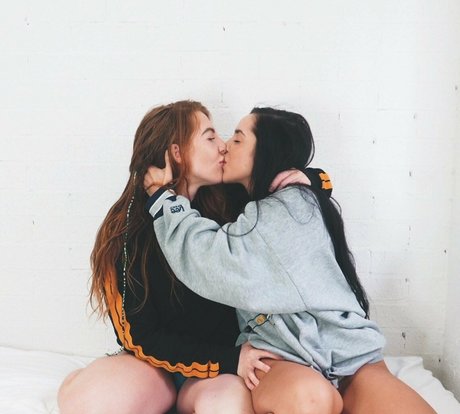 mybisexualbestfriend star free pics