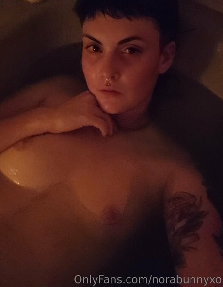 norabunnyxo model top pictures