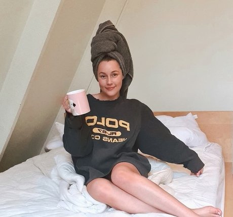 Elizabeth Height star beautiful gallery