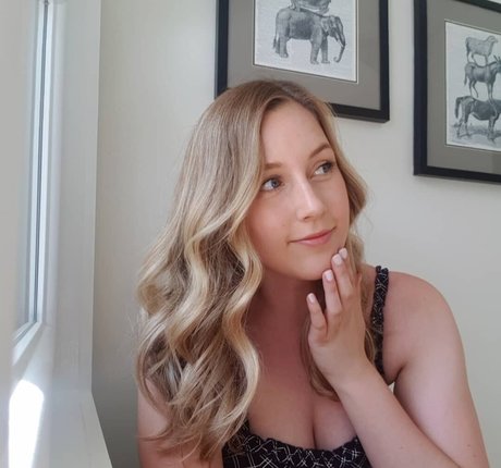 Elizabeth Height pornstar adult pics