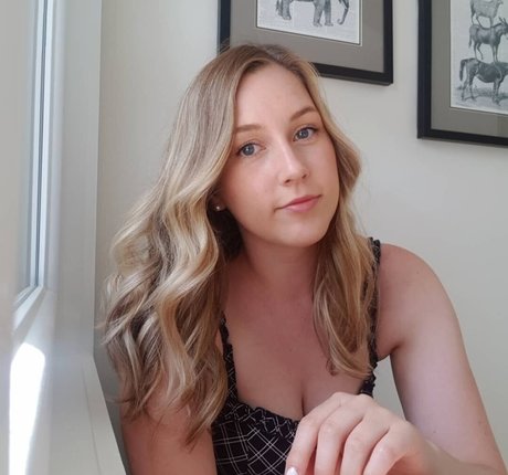 Elizabeth Height xxx pornstar gallery