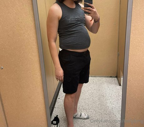 bellyking nice actress img