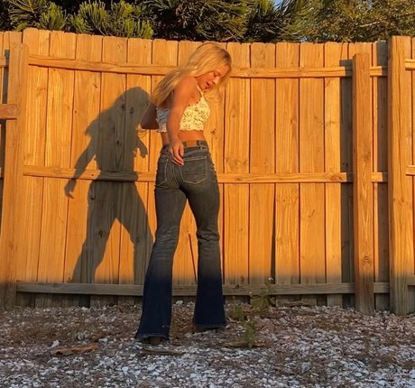 Isabella DuCharme model art pics