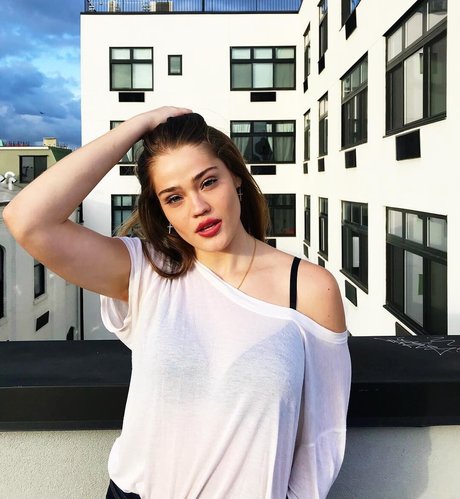 Laney DeGrasse exclusive pornstar photos