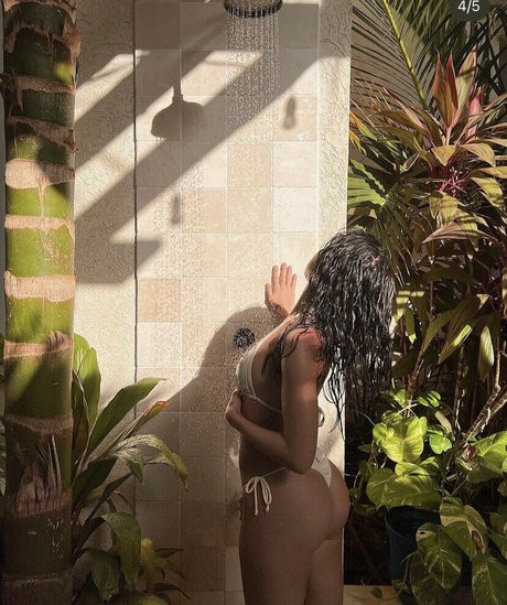 Alessya Farrugia erotic star gallery